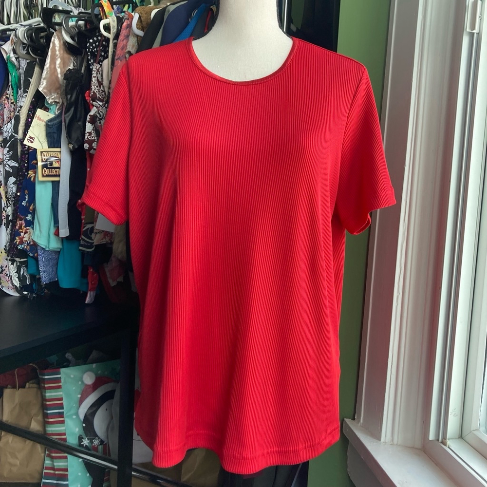 SOLD-Women's Alia Top, Size Unknown, Red